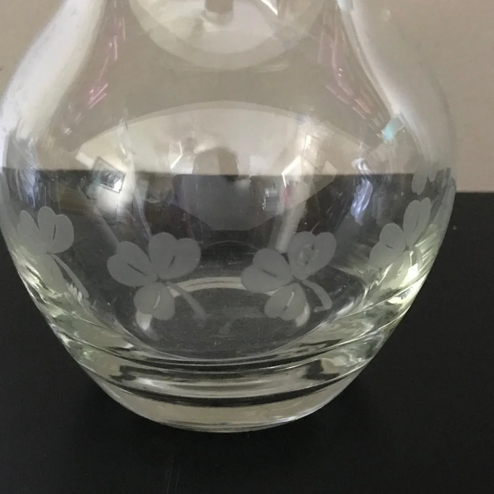 3 Leaf Clover ☘️ Lucky Irish Vase - Picture 3 of 5